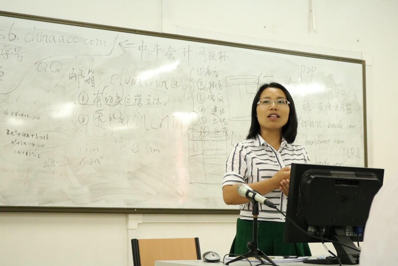 侯老师召开培训会议