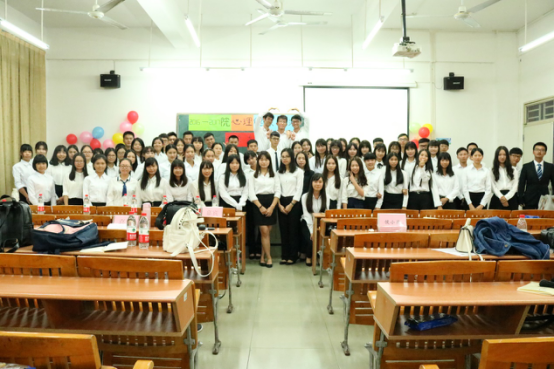 全体成员合影留念